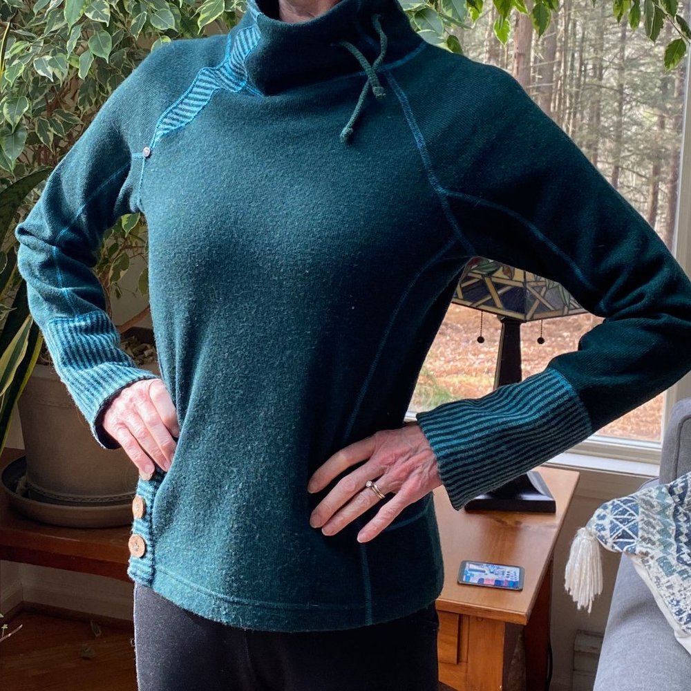 Prana brand Women's 100% Wool Sweater Size Small